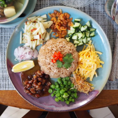 「カオ・クルック・ガピ」は上品でダイナミックな一皿。