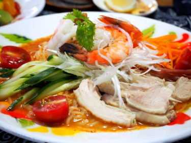 暑い夏は美味さ5割増し！「冷やしトムヤムクンラーメン」