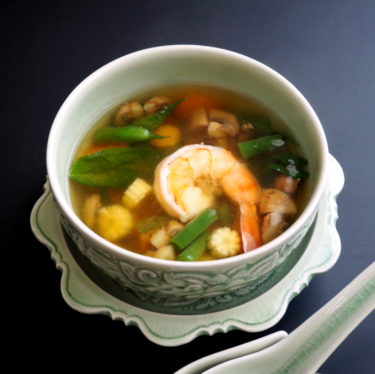 身近な食材で作るゲーンリアン（แกงเลียงกุ้งสด）