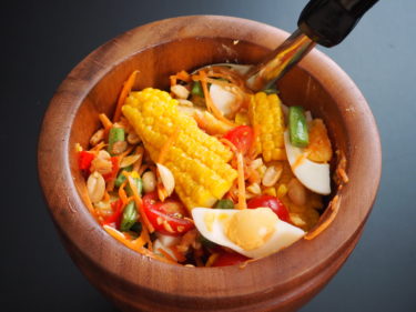 クロックマイ（ครกไม้）