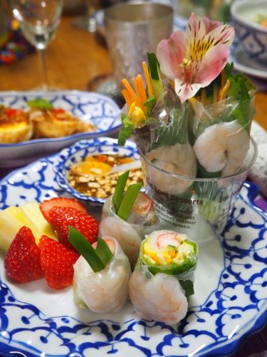 中華発、ベトナム経由、タイ行き、な「生春巻き」