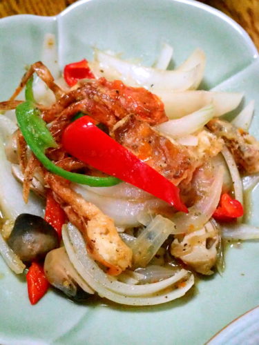 ソフトシェルクラブは黒胡椒炒めも美味しい！「プーニム・パット・プリックタイダム」