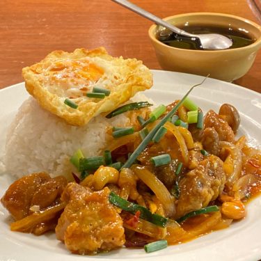 開放的な気分で味わうタイ料理ランチ。「クンメー新大久保本店」【新大久保】