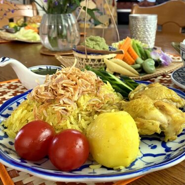 イスラム風鶏の炊き込みごはん「カオモックガイ（ข้าวหมกไก่）」の本格バージョンをようやく習えた！