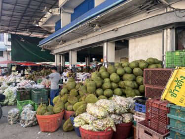 市場をハシゴし、日に三度オレンジジュースを飲み、マッサージとセブンイレブン飯で〆た日【3日目】